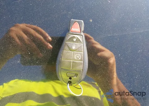 2018 Jeep Cherokee Latitude 4X4 из США, поврежденный, VIN 1C4PJMCB0JD517132